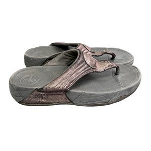 Fitflop Thong Sandals sz 6 Women Silver Pewter Metallic Gray Wedge Wobbleboard